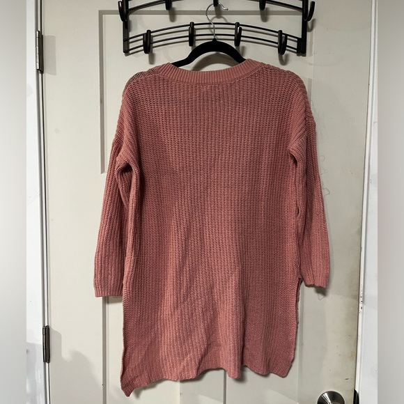 LAST CHANCE Like new v neck knit sweater - Picture 2 of 3